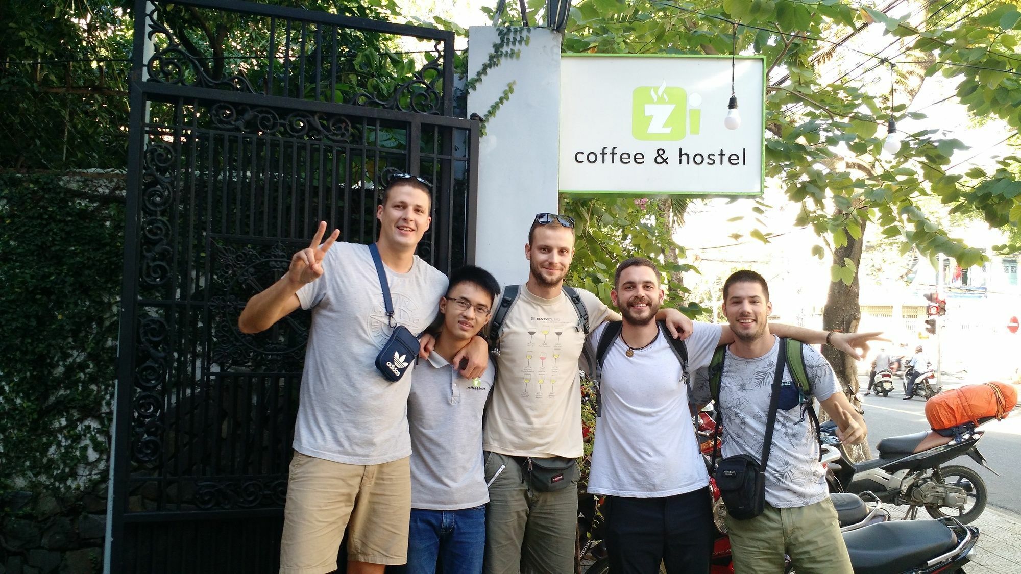 Zi Coffee & Hostel دا نانغ المظهر الخارجي الصورة